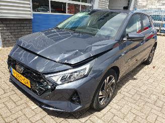 krockskadad bil auto Hyundai I-20 1.0 T-GDI Premium Hybrid 2021/10