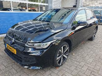 škoda osobní automobily Volkswagen Golf 1.5 eHybrid Life Edition 2025/11