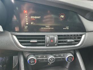 Alfa Romeo Giulia 2.0T AWD Veloce Automaat picture 25