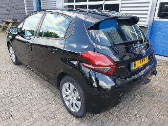 Peugeot 208 1.2 PureTech Blue Lion picture 3