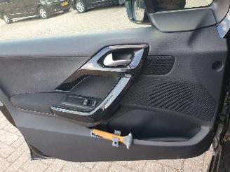 Peugeot 208 1.2 PureTech Blue Lion picture 12