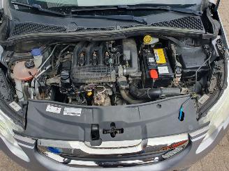 Peugeot 2008 1.2 Puretech Allure picture 9
