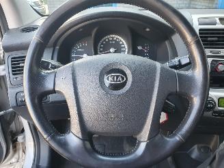 Kia Sportage 2.0 CVVT Executive picture 16