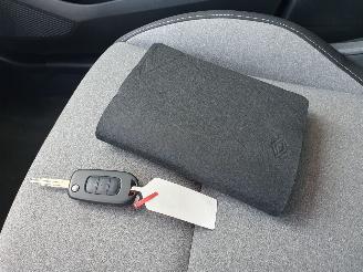 Renault Clio E-TECH FULL HYBRID 1.6 145 evolution picture 27