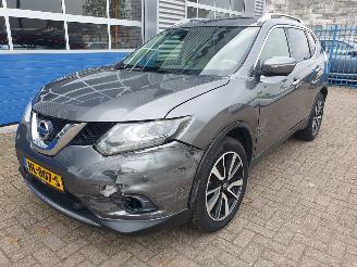 krockskadad bil auto Nissan X-Trail 1.6 DIG-T Tekna 2015/12