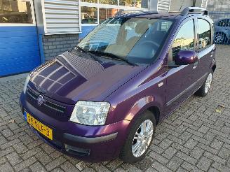 uszkodzony samochody osobowe Fiat Panda 1.2 Edizione Cool 2011/2
