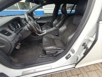 Volvo V-60 2.4 D5 Twin Engine R-Design Automaat Hybrid picture 15