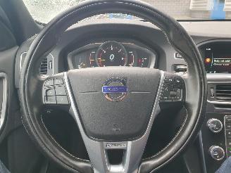 Volvo V-60 2.4 D5 Twin Engine R-Design Automaat Hybrid picture 19