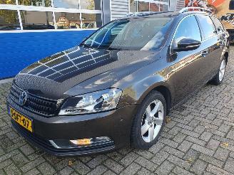 Auto incidentate Volkswagen Passat 1.6 TDI BlueMotion Executive Edition 2013/9