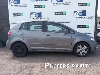 Vrakbiler auto Volkswagen Golf plus Golf Plus (5M1/1KP), MPV, 2005 / 2013 1.9 TDI 16V 2009/10