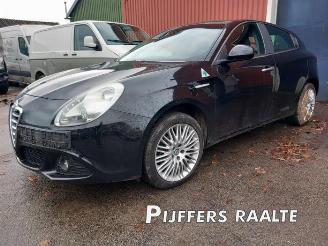 rozbiórka samochody osobowe Alfa Romeo Giulietta Giulietta (940), Hatchback, 2010 / 2020 1.6 JTDm 16V 2011