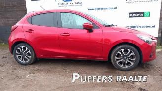 Vrakbiler auto Mazda 2 2 (DJ/DL), Hatchback, 2014 1.5 SkyActiv-G 90 2016/8