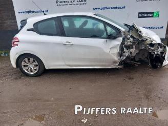 Coche accidentado Peugeot 208 208 I (CA/CC/CK/CL), Hatchback, 2012 / 2019 1.2 Vti 12V PureTech 82 2012/9