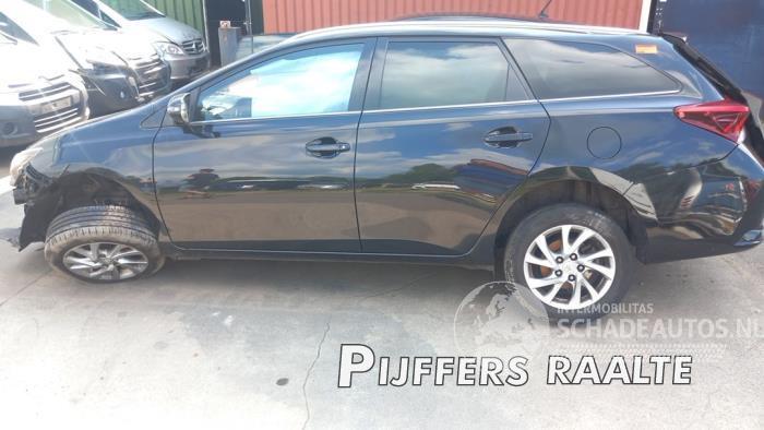 Toyota Auris Auris Touring Sports (E18), Combi, 2013 / 2018 1.2 T 16V