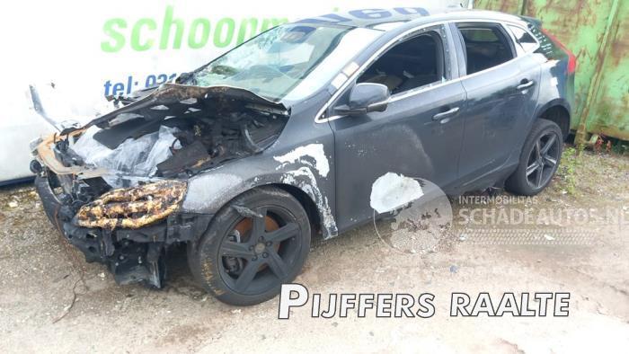 Volvo V-40 V40 (MV), Hatchback 5-drs, 2012 / 2019 2.0 D3 16V