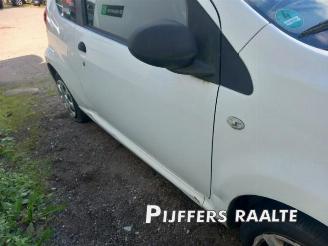 Peugeot 107 107, Hatchback, 2005 / 2014 1.0 12V picture 7