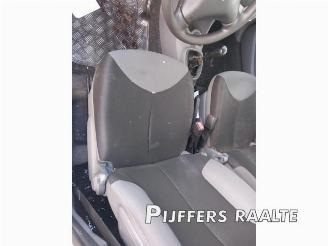 Peugeot 107 107, Hatchback, 2005 / 2014 1.0 12V picture 15