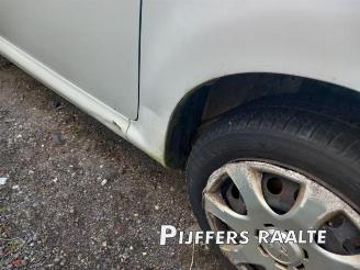 Peugeot 107 107, Hatchback, 2005 / 2014 1.0 12V picture 6