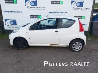 Uttjänta bilar auto Peugeot 107 107, Hatchback, 2005 / 2014 1.0 12V 2011/7