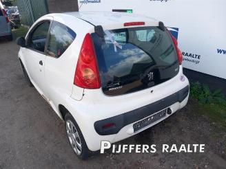 Peugeot 107 107, Hatchback, 2005 / 2014 1.0 12V picture 9