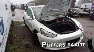 Tesla Model 3 Model 3, Sedan, 2017 Long Range 72kWh picture 4