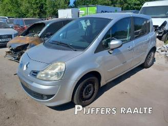 Vrakbiler auto Renault Modus Modus/Grand Modus (JP), MPV, 2004 / 2012 1.2 16V TCE 100 2008/1