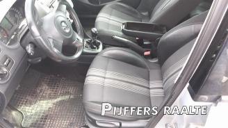 Volkswagen Polo Polo V (6R), Hatchback, 2009 / 2017 1.6 TDI 16V 90 picture 22