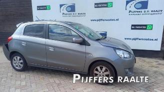 Vrakbiler auto Mitsubishi Space-star Space Star (A0), Hatchback, 2012 1.0 12V 2015/8