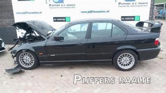 Coche siniestrado BMW 3-serie 3 serie (E36/4), Sedan, 1990 / 1998 320i 24V 1996/12