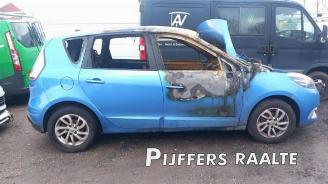 Uttjänta bilar auto Renault Mégane Scénic  2014/10