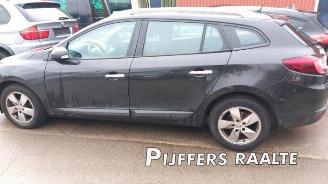 Vrakbiler auto Renault Mégane Megane III Grandtour (KZ), Combi 5-drs, 2008 / 2016 1.4 16V TCe 130 2010/7