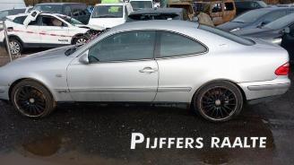 Vrakbiler auto Mercedes CLK CLK (C208), Coupe, 1997 / 2002 2.0 200K 16V 1999/5