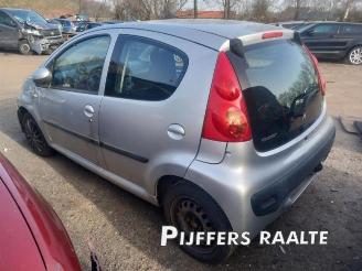 Peugeot 107 107, Hatchback, 2005 / 2014 1.0 12V picture 8