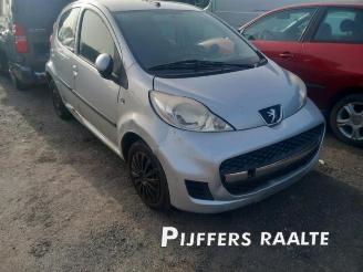 Peugeot 107 107, Hatchback, 2005 / 2014 1.0 12V picture 2