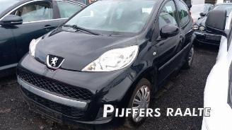 Peugeot 107 107, Hatchback, 2005 / 2014 1.0 12V picture 5