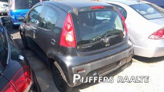 Coche siniestrado Peugeot 107 107, Hatchback, 2005 / 2014 1.0 12V 2009/2