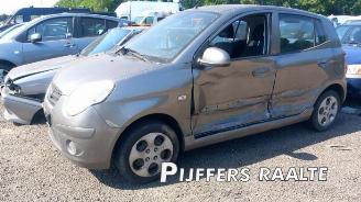 Vrakbiler auto Kia Picanto Picanto (BA), Hatchback, 2004 / 2011 1.0 12V 2010/1