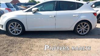 Coche siniestrado Seat Leon Leon (5FB), Hatchback 5-drs, 2012 / 2020 1.4 TSI ACT 16V 2015/6