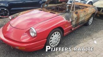 Vrakbiler auto Alfa Romeo Spider Spider (115), Cabrio, 1971 / 1995 2.0 ie 1990/6