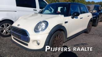 Uttjänta bilar auto Mini Cooper Mini (F55), Hatchback 5-drs, 2013 1.5 12V Cooper 2016/1