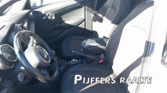 Mini Cooper Mini (F55), Hatchback 5-drs, 2013 1.5 12V Cooper picture 21