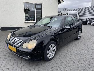 Schadeauto Mercedes C-klasse Sportcoupé 180 K. N.A.P NL AUTO 2003/3