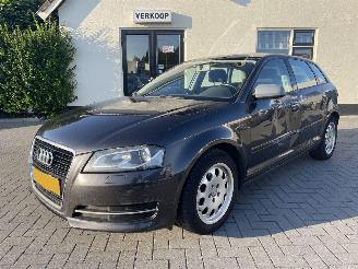 skadebil auto Audi A3 Sportback 1.6 TDI Attraction Advance NL AUTO N.A.P 2013/1