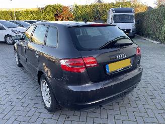 Audi A3 Sportback 1.6 TDI Attraction Advance NL AUTO N.A.P picture 3