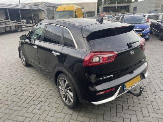 Kia Niro 1.6 GDi Hybrid SportsLine N.A.P NL AUTO PRACHTIG!!! picture 3