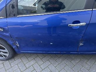 Peugeot 108 1.0 e-VTi Allure N.A.P NL AUTO PRACHTIG!!!! picture 15