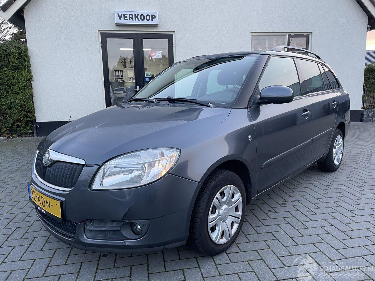 Skoda Fabia Combi 1.4-16V Tour N.A.P NL AUTO PRACHTIG!!!