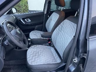 Skoda Fabia Combi 1.4-16V Tour N.A.P NL AUTO PRACHTIG!!! picture 7