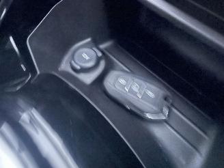 Peugeot e-208 EV Active Pack 50 kWh N.A.P NL AUTO PRACHTIG picture 9