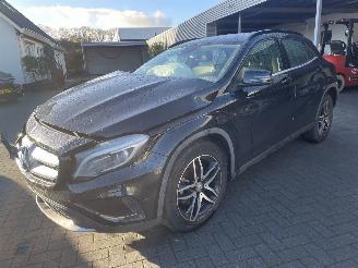 škoda osobní automobily Mercedes GLA 200 Prestige AUOTMAAT PRACHTIG!!! 2015/4
